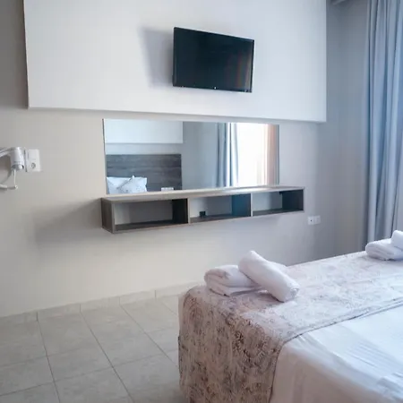 Miva Sea View דירה פליראקי